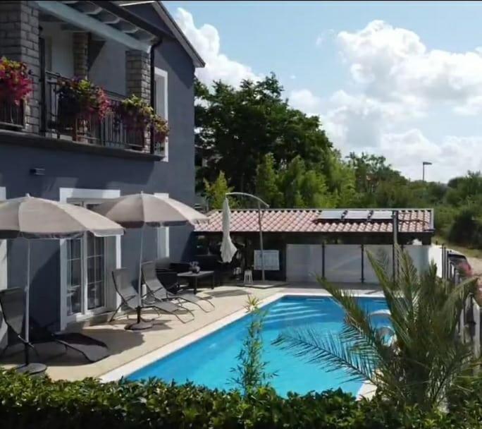 בוג'ה Lavanda House With Apartments מראה חיצוני תמונה