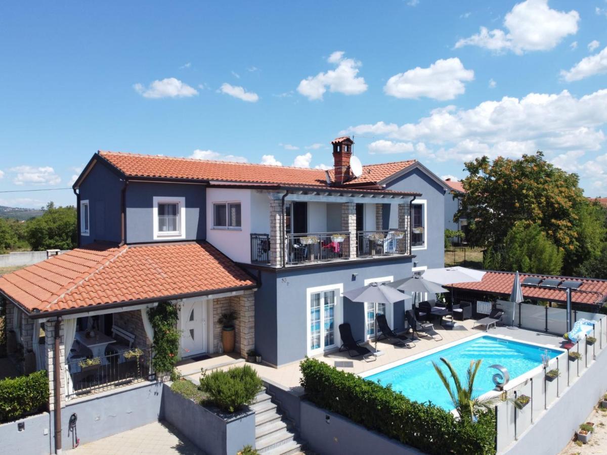 בוג'ה Lavanda House With Apartments מראה חיצוני תמונה