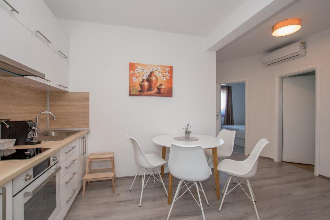 בוג'ה Lavanda House With Apartments מראה חיצוני תמונה