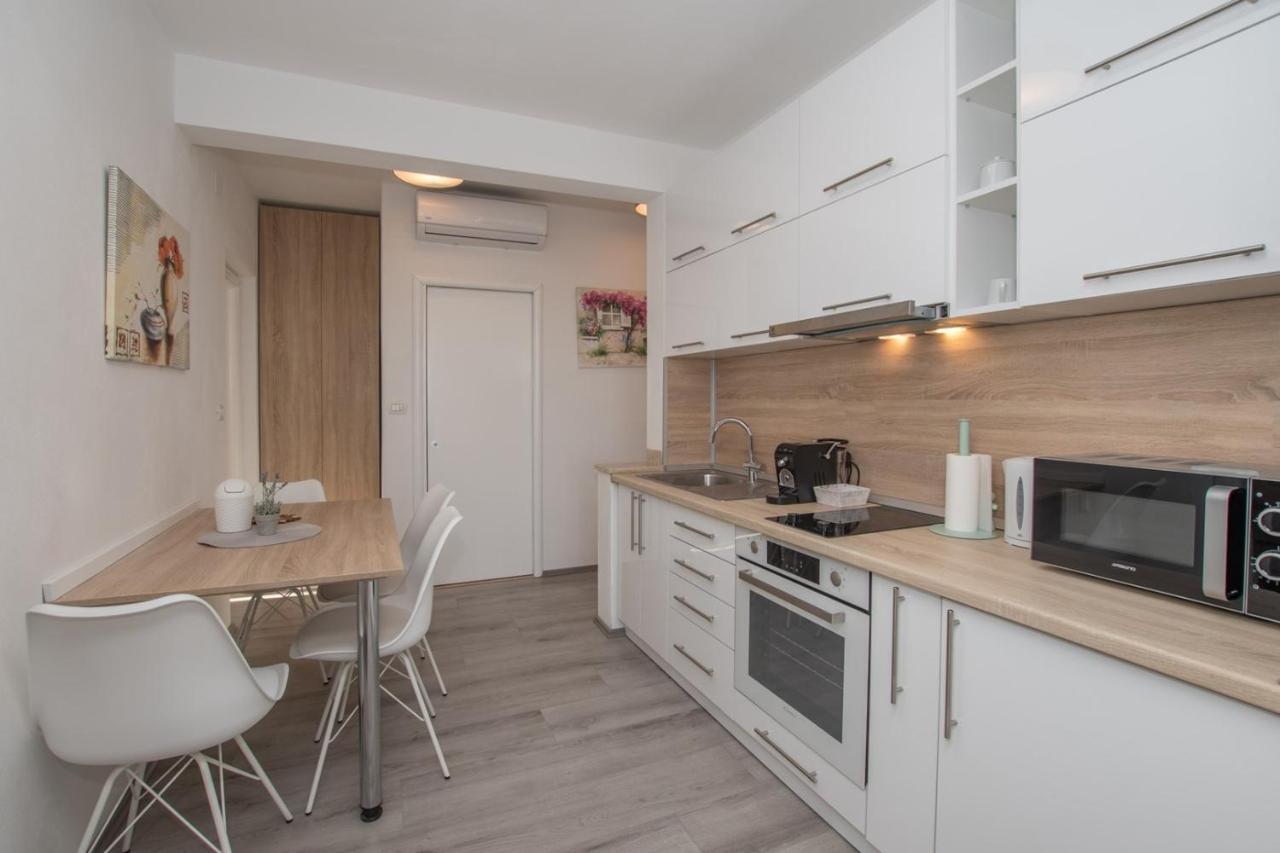 בוג'ה Lavanda House With Apartments מראה חיצוני תמונה