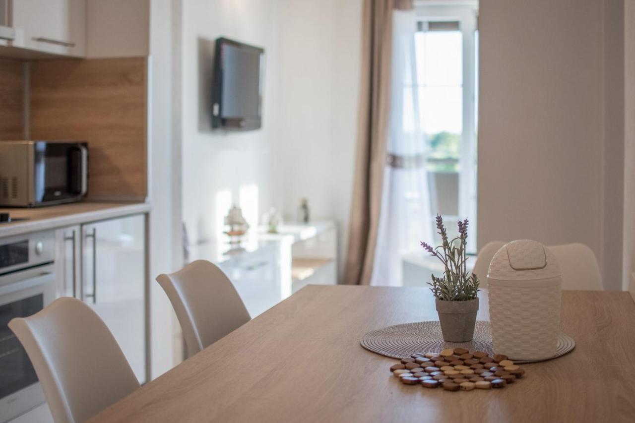 בוג'ה Lavanda House With Apartments מראה חיצוני תמונה